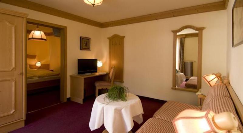 Hotel Dolomiti Ла Вилла Экстерьер фото