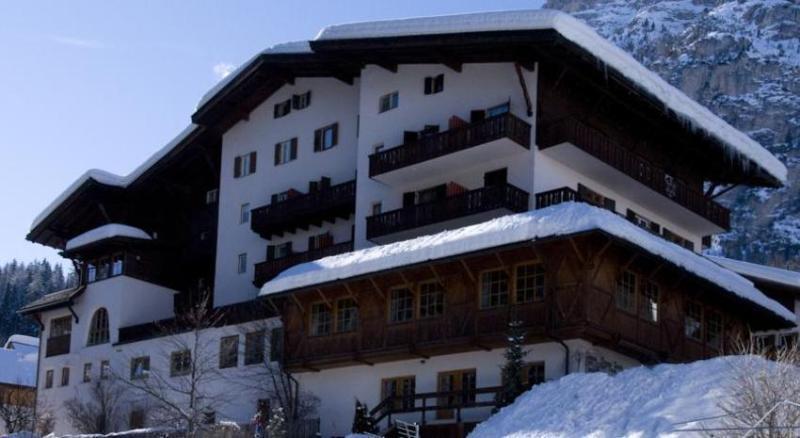 Hotel Dolomiti Ла Вилла Экстерьер фото