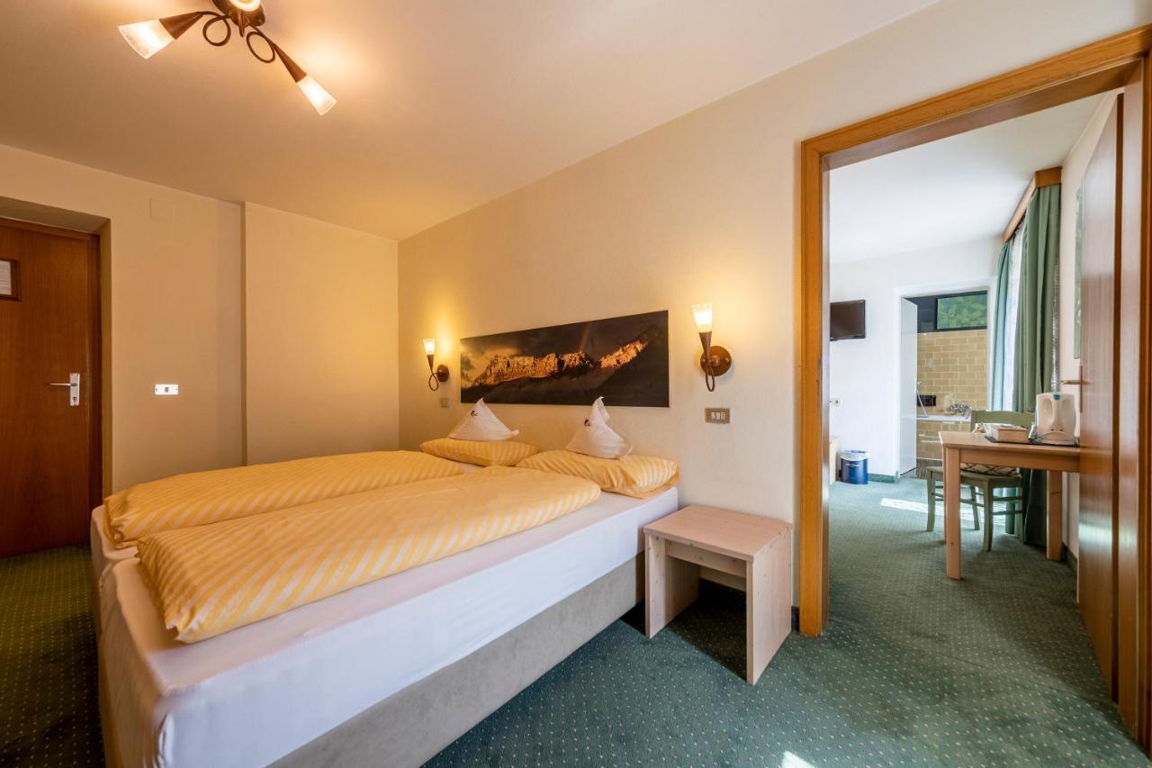 Hotel Dolomiti Ла Вилла Экстерьер фото