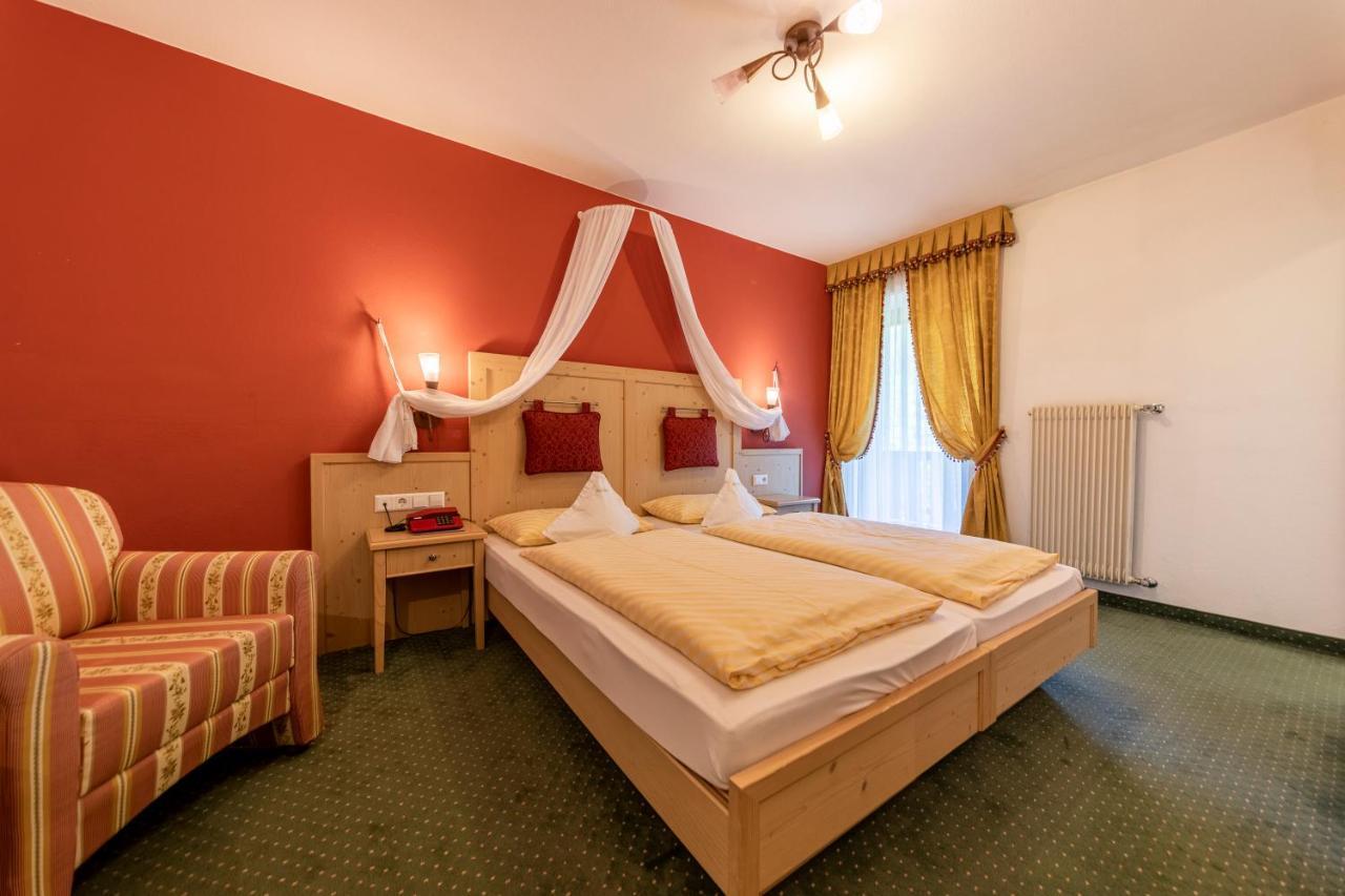 Hotel Dolomiti Ла Вилла Экстерьер фото